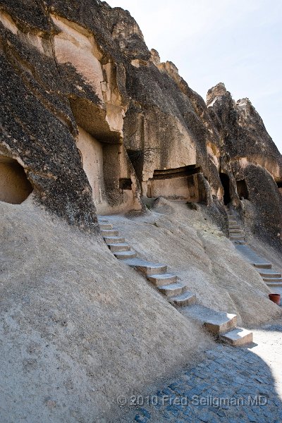 20100405_141421 D3.jpg - Church caves